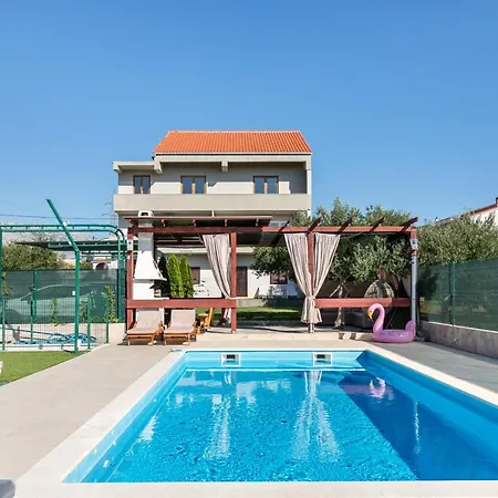 Villa Fay